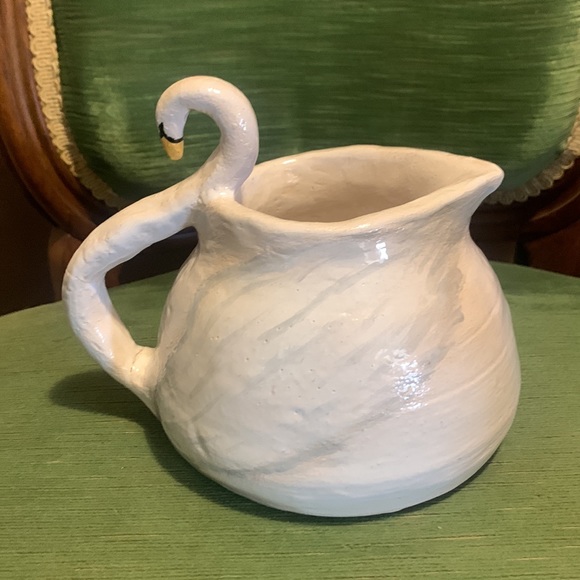 Artist Signed Swan Creamer/Pitcher. - Picture 3 of 6